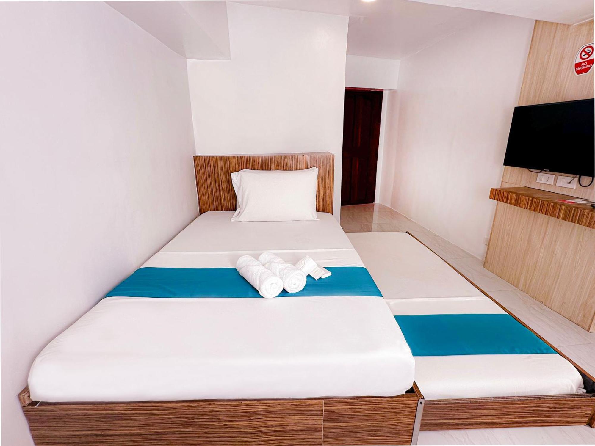 Circuit Hostel San Pedro Makati Eksteriør billede